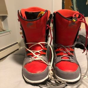 Nike snowboard boots